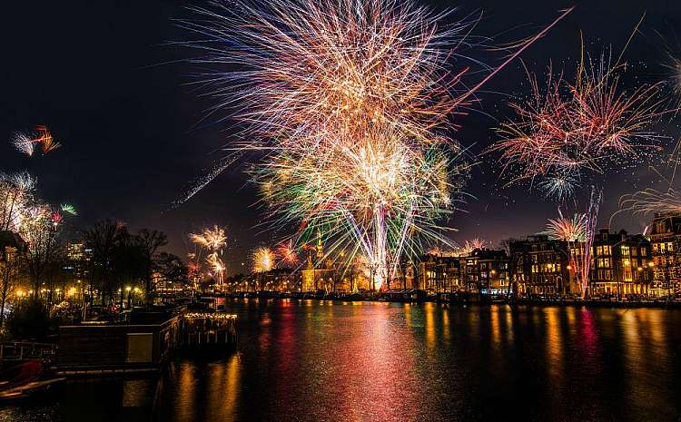 Capodanno ad Amsterdam: offerte e voli a/r per scoprire la magica